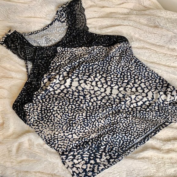 Gilligan & O'Malley Other - Gilligan & O'Malley Floral Halter Neck Black Lace Trimmed Sleep Camisole